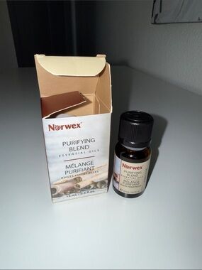 Norwex Purifying Blend Essential Oil Bottle in Brown and Black